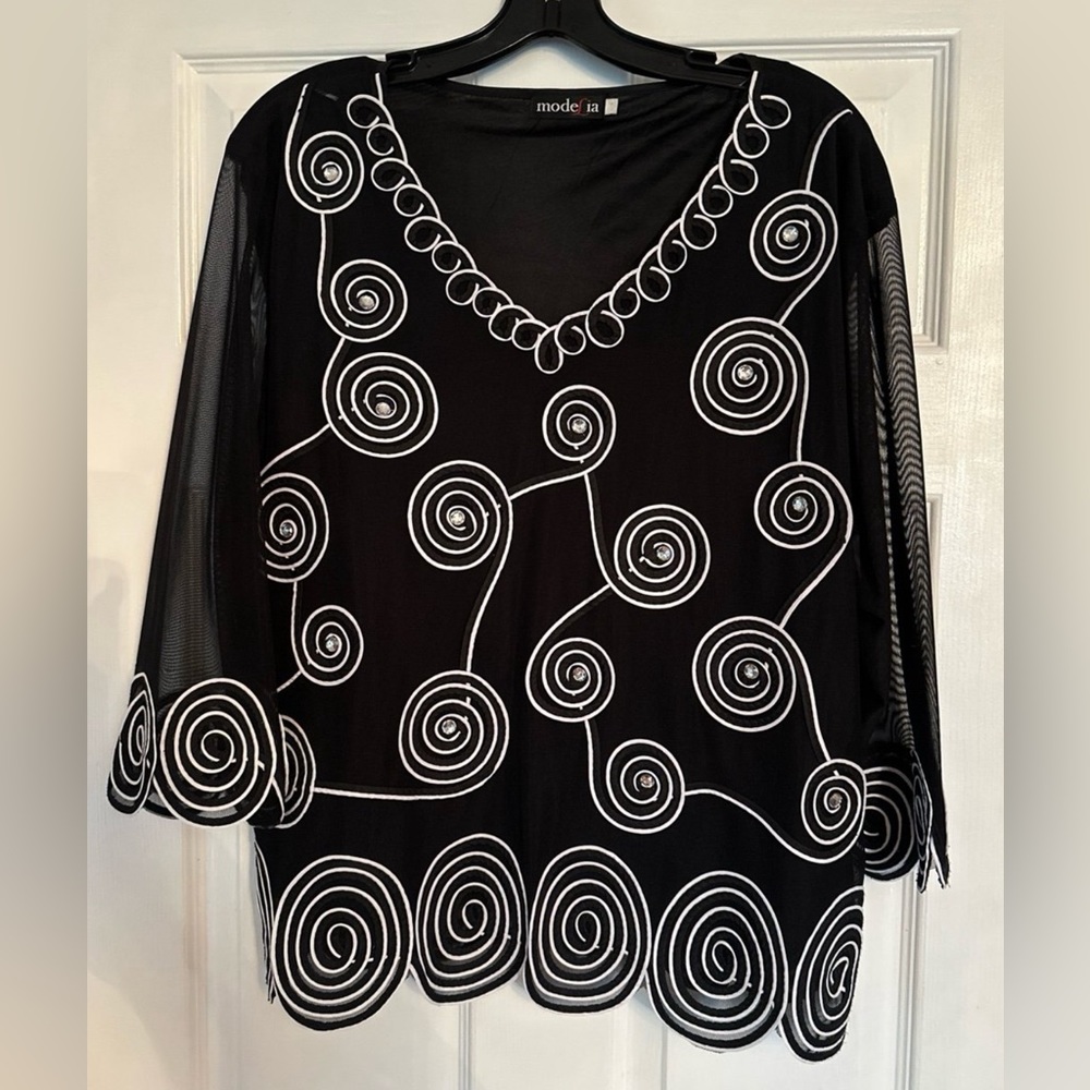 Gorgeous Boutique Dressy Top Size XL